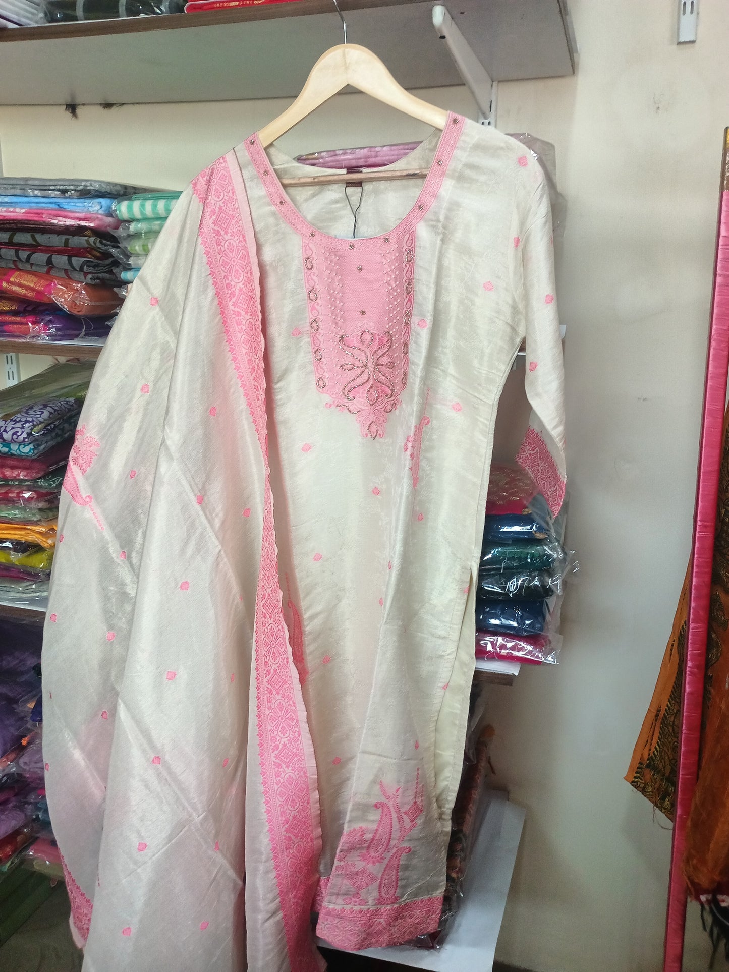 Elegant White Kurta Pant with dupatta