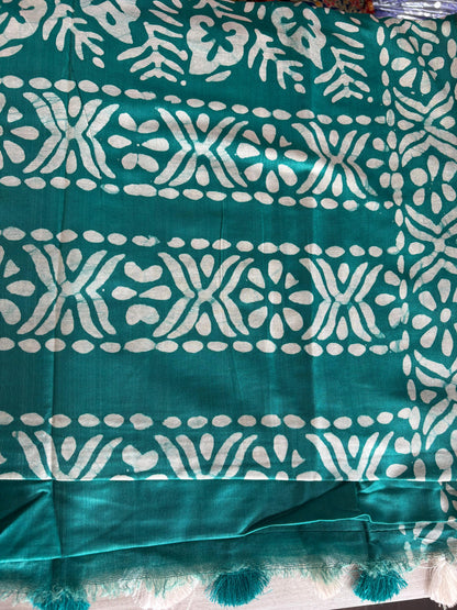 Batik Print Saree Semi Tussar Green