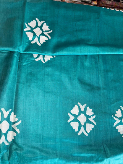 Batik Print Saree Semi Tussar Green