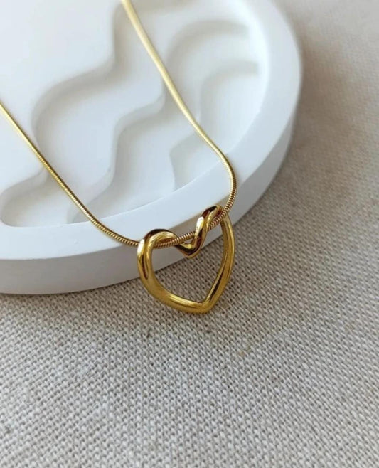 Anti Tarnish Fancy Loving  | Necklace